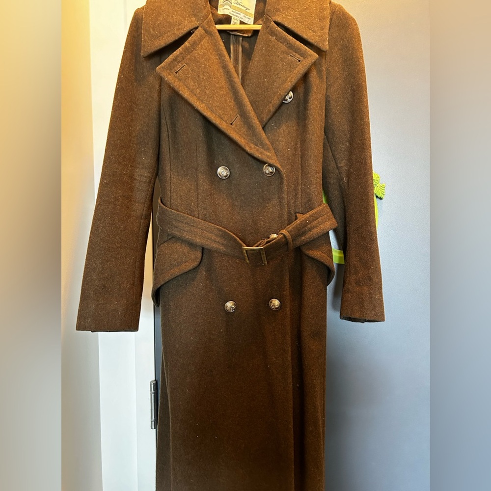 Barely worn wool blend London Fog coat olive green with belt Size XS
